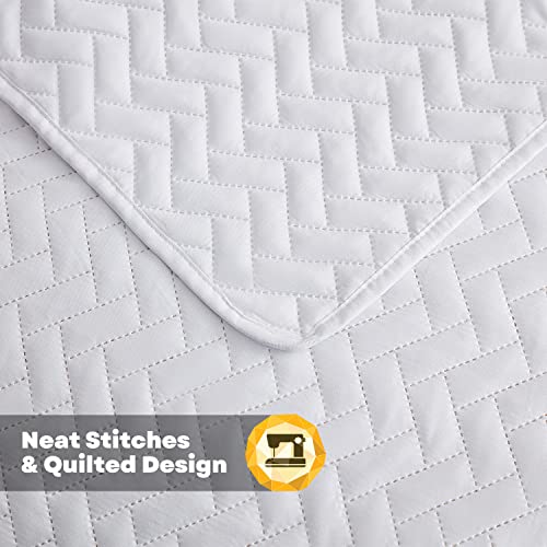 Maple&Stone Quilt Set Twin/Twin XL, Lightweight White Bedspread Ultrasonic Chevron Pattern Light Coverlet for All Season Comforter Bedding Decor - 2 Piece Twin Extra Long Bed Cover Sets Maple&Stone