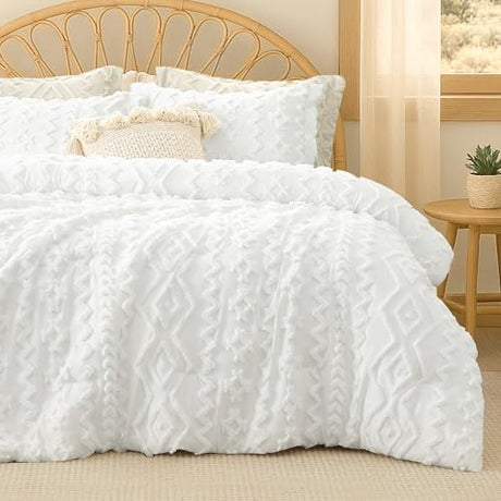 Amélie Home Boho Comforter Set Twin Size, 2 Piece White Boho Bedding Set, Rustic Farmhouse Luxury Gift for Women Home Decor, Soft Cozy Diamond Comforter for All Seasons Amélie Home