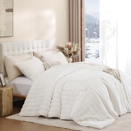 YIKUSH Full Comforter Set Fluffy White Full Size Bed Set Faux Rabbit Fur Fluffy Shaggy Furry Winter Bedding Ultra Soft Plush and Warm All Season 1 Comforter with 2 Pillow Cases (Full, White) YIKUSH