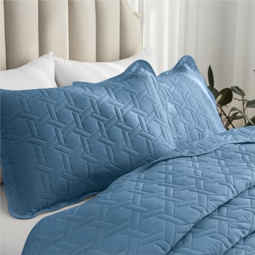 Auemtyn Full/Queen Size Quilt Set 3 Pieces, Soft Lightweight Summer Bedspread, Reversible Microfiber Bed Coverlet for All Seasons, Bluish Grey, Geometric Pattern (1 Quilt, 2 Pillow Shams) Auemtyn