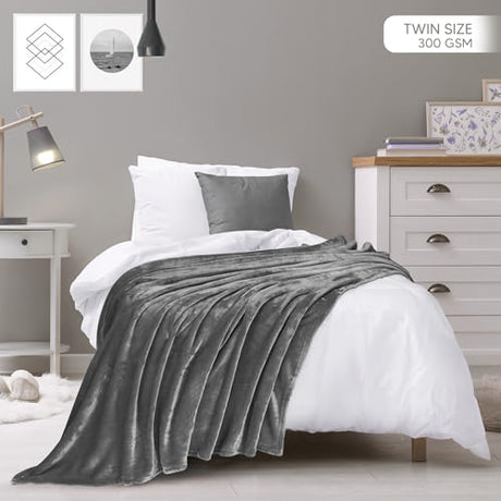 Utopia Bedding Fleece Blanket Twin Size Grey (60x80 Inches) Ultra Soft Warm Lightweight Microfiber Breathable Anti-Static Cozy Winter Bed Blanket, All-Season Home Decor Gift for Men & Women Utopia Bedding