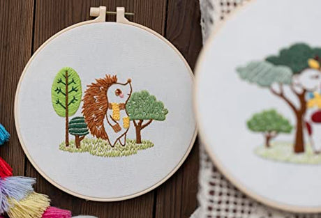 Ebherys Level 1 Embroidery Kits for Beginners and Adults, Different Animals Pattern, 1set as a Pack, inculde 1 Hoop, Instruction and Enough Threads, Easy and Basic Stitches (Hedgehog) Ebherys
