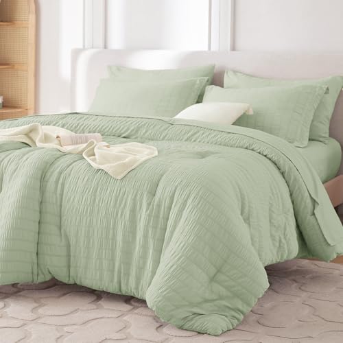MUXHOMO 5 Pieces Twin Comforter Set, Seersucker Bed in a Bag Twin Size, All Season Luxury Bedding Set with Comforter, Flat Sheet, Fitted Sheet, Pillowcase & Sham, Light Green MUXHOMO