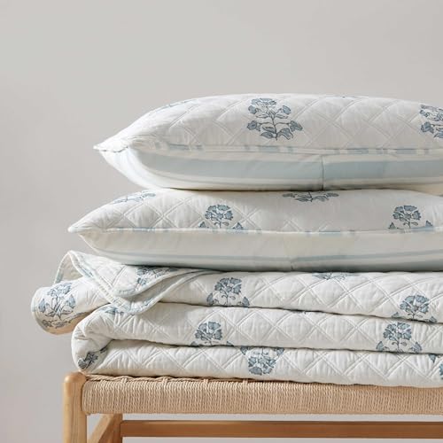 Martha Stewart - King Quilt Set, 100% Cotton Reversible Bedding Set, Incredibly Soft Feel for Year Round Comfort, 3 Piece Bed Set with Matching Pillowcases (Flower Block Print Blue) Martha Stewart