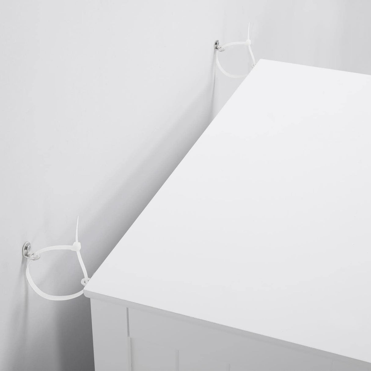 Yaheetech Bathroom Floor Cabinet, Modern Storage Freestanding Organizer Cabinet with Adjustable Shelves & Double Doors, 3-Tier Home Living Room Furniture, White Yaheetech