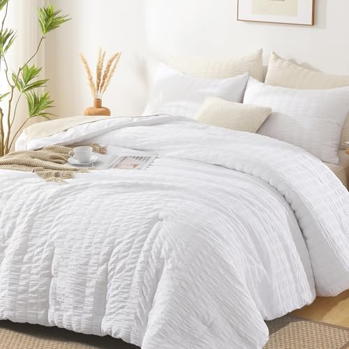 AveLom Seersucker King Comforter Set (104x90 inches), 3 Pieces - 100% Soft Washed Microfiber Lightweight Comforter with 2 Pillowcases, All Season Down Alternative Comforter Set for Bedding, White AveLom