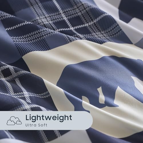Wake In Cloud - Rustic Duvet Cover Set, Cabin Christmas Lodge Western Country Bear Deer Holiday RV Outdoor Winter Theme, Soft Lightweight Bedding, 3-Piece, Blue Beige, Twin/Twin XL Size Wake In Cloud