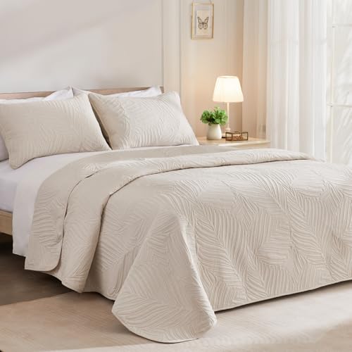 Exclusivo Mezcla King Size Quilt Bedding Set, Lightweight Brich Beige Quilts King Size for All Seasons, Soft Microfiber Bedspreads Coverlets Bed Cover with Leaf Pattern, 3 Piece Exclusivo Mezcla