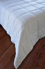 Natural Comfort White Down Alternative Comforter with Embossed Microfiber Shell, Light Weight Filled, King Natural Comfort