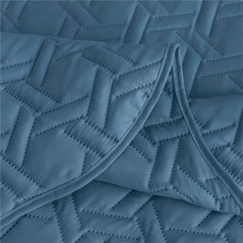 Auemtyn Full/Queen Size Quilt Set 3 Pieces, Soft Lightweight Summer Bedspread, Reversible Microfiber Bed Coverlet for All Seasons, Bluish Grey, Geometric Pattern (1 Quilt, 2 Pillow Shams) Auemtyn