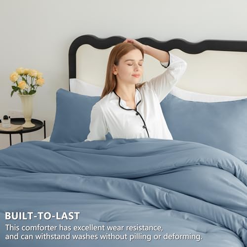 CozyLux Grayish Blue Queen Comforter Set, 3 Pieces Dusty Blue Solid Breathable Quilted Bedding Sets, Luxury Soft Fluffy Bed Set with Down Alternative Comforter All Season (1 Comforter & 2 Pillowcases) CozyLux
