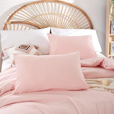 weigelia Pink Comforter Full Size Set – Soft All-Season Bedding with 300GSM Fluffy Microfiber, Includes 2 Matching Pillowcases – Elegant Blush Pink Comforter for Girls, Teens, and Women weigelia