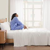 UGG Hedi Queen Sheet Set 4-Piece Luxury Cooling Sheets Deep Pockets Premium Bedding with 2 Pillow Shams Hypoallergenic Machine Washable Soft Lightweight Bed Set for Bedroom, Queen, White