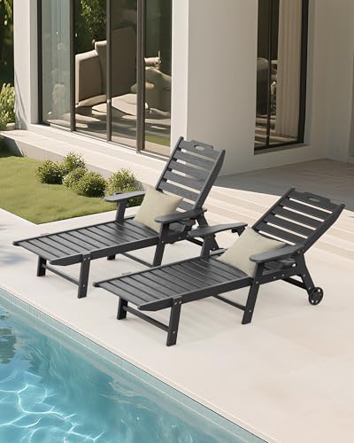 Carauci Lounge Chair Outdoor, HDPE Chaise Lounge with Wheels, 5-Position Adjustable Backrest & 2 Cup Holders Patio Lounge Chair, All-Weather Pool Sun Lounger for Poolside, Backyard, Black Carauci
