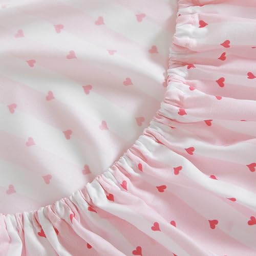 Betsey Johnson - King Size Sheet Set, Ultra-Soft Bedding with Smooth & Silky Feel, Deep Pockets, Bed Sheets with Matching Fitted Sheet & Pillowcases (Wonderland Stripe Pink) Betsey Johnson