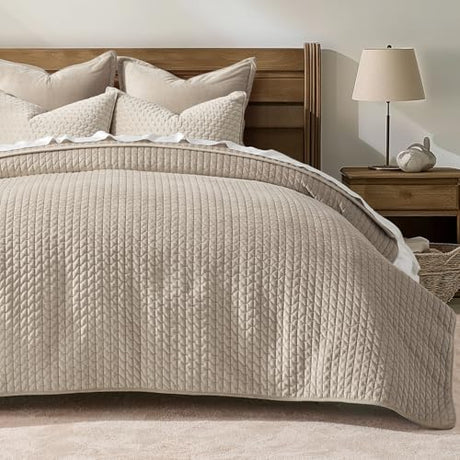 EVERGRACE Luxury Velvet Quilt Set King Size 3 Piece, Soft Cross-Stitch Velvet Comforter Set with Pillow Shams, Lightweight Coverlet Bedspread Bedding Set for All Seasons, Light Taupe EVERGRACEHOME