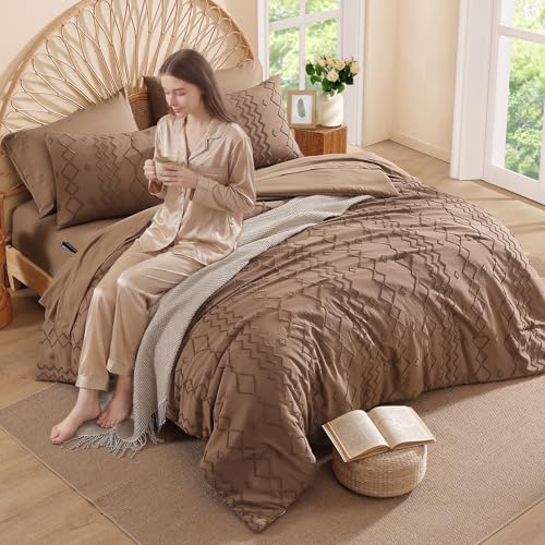 AMBERSPACE Queen Comforter Set Brown, Tufted Geometric Boho Bedding Farmhouse Bed Set, All Season 7 Pieces Bed in a Bag with Sheets, Pillowcases & Shams AMBERSPACE