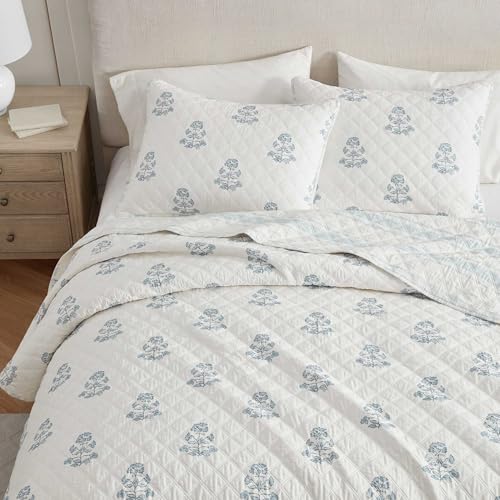 Martha Stewart - King Quilt Set, 100% Cotton Reversible Bedding Set, Incredibly Soft Feel for Year Round Comfort, 3 Piece Bed Set with Matching Pillowcases (Flower Block Print Blue) Martha Stewart