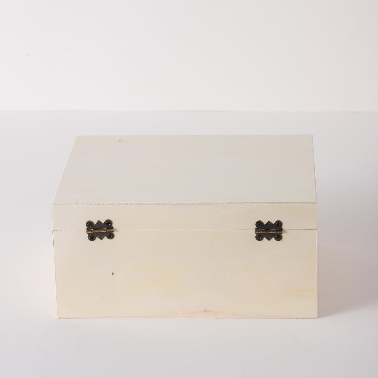 Xhqsulsclac 2 Pack Large Unfinished Wooden Box with Locking Clasp - 9.2x6.9x4.5 in-8.2X5.8X3.5in Natural Super Thick Poplar Box DIY Keepsake Wooden Box Xhqsulsclac