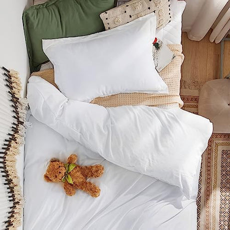 Bedsure Duvet Cover Twin/Twin XL Size - 2 Pieces Prewashed Cotton-Like Polyester Extra Soft Bedding Set, Includes 1 Twin Duvet Cover 68''x90'' with Zipper Closure & 1 Pillow Sham, White, No Comforter Bedsure