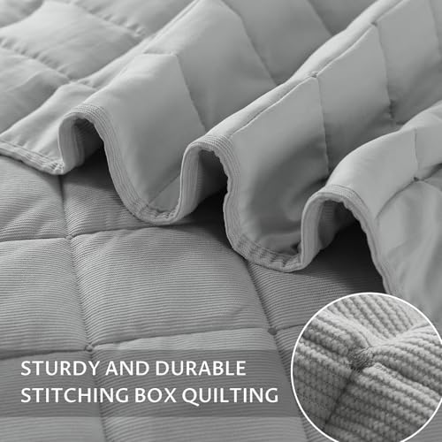 KASENTEX Oversized Queen Quilt Set 102"x106" – Soft Washed 3-Layer Lightweight Bedspread, Minimalist Nordic Design, All-Season Spring & Summer Quilt Set (1 Quilt + 2 Pillow Shams), Silver Grey KASENTEX