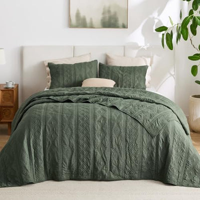Bedsure 100% Cotton Quilt Set - King Size Bedspread, Lightweight Soft Bed Coverlet, 3-Piece Cozy Stitching Quilt Set with 2 Pillow Shams in Geometric Pattern for All Season, 106x96 inches, Olive Green