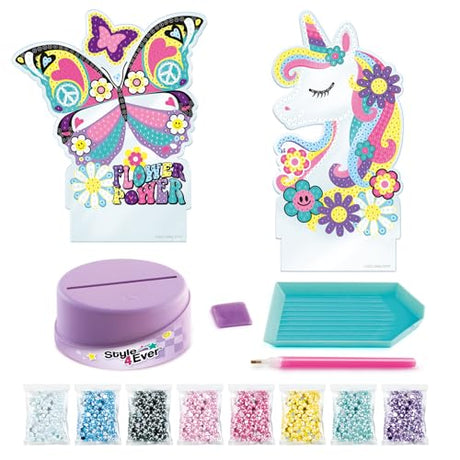 Canal Toys Style 4 Ever Diamond Art Unicorn or Butterfly Lamp Set. Bead up The Unicorn and Butterfly, Then swap Out on The Light up Base. Age 6+ Canal Toys