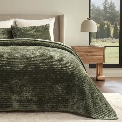 EVERGRACE Velvet Quilt Set King Size, Luxurious Soft Striped Channel Bedding Set, Lightweight Velvet Comforter for All Season, Oversized Bedspread Coverlet with 2 Matching Shams, Olive Green EVERGRACE