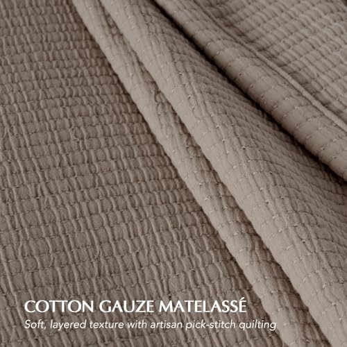 EVERGRACEHOME Cotton Gauze King Bedspread, Ultra Soft Prewashed Pick Stitch Matelassé Coverlet, Lightweight Textured Oversized King Quilt Bedding Set for All Season, with 2 Shams, Mocha Brown EVERGRACEHOME