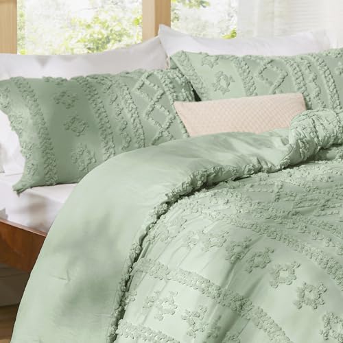 Bedsure Tufted Boho Comforter Set Queen Size - Sage Green Boho Bed Set, GentleSoft™ 3 Pieces Farmhouse Shabby Chic Embroidery Bedding, Gifts for Woman, Soft Jacquard Queen Comforter for All Seasons Bedsure