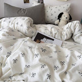 Bildenly White Twin Comforter Set - Black Bow Quilt Bedding Set 2 Pieces, Comforter Set Twin Size, Soft & Lightweight Comforter(68‘’ x 90‘’) for Girl All Season & 1 Pillowcase(30‘’x20‘’) Bildenly