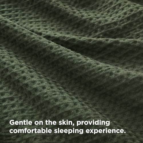 Bedsure Luxury Waffle Duvet Cover King Size - Textured Duvet Cover Set, Soft, Breathable Bedding Set (104"x90") with 2 Pillow Shams for All Season, Olive Green, Comforter Not Included Bedsure