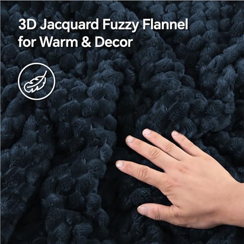 BEDELITE Fluffy Queen Comforter Set - Navy Blue Fleece Soft Comforter for Queen Size Bed, Luxury Warm Bedding Set for Winter, Fuzzy Bed Set 3 Pieces (1 Comforter, 2 Pillowcases) BEDELITE