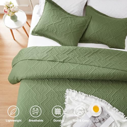 LEAONME Full/Queen Quilt Set 3 Pieces, Lightweight Olive Green Bedspread-90''x98'', Soft Microfiber Summer Quilt/Coverlet, Luxurious Warm Bedding Sets for All Seasons (Includes 1 Quilt, 2 Shams) LEAONME
