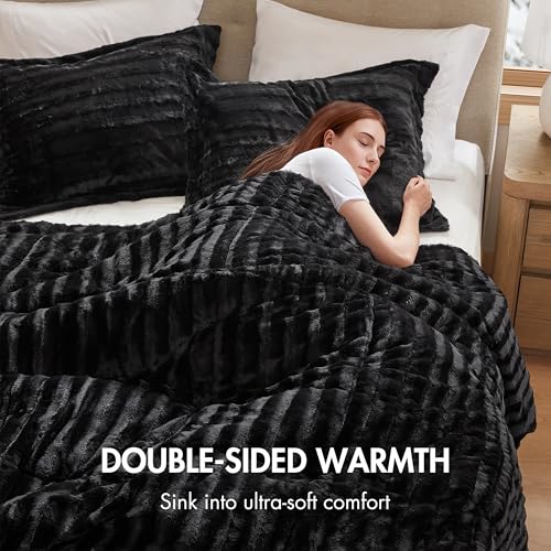 Madison Park Faux Fur Reversible Comforter Set, Down Alternative Filling, Modern Quilted Bedding with Matching Shams, King/California King, Black Madison Park