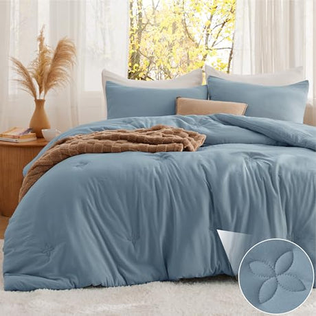 Bedsure Queen Comforter Set Mineral Blue, Soft Prewashed Queen Size Bedding, Quilted Comforter with Clover Design, Down Alternative Comforter for All Seasons, 3 Pieces Bed Set with 2 Pillow Shams Bedsure