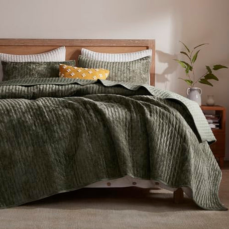 LEAONME Velvet Quilt King Size 98''x106'', Lightweight Olive Green Velvet Comforter Set with 2 Matching Shams, Soft Cross Stitch Bedspread Coverlet Bedding Set for All Season LEAONME