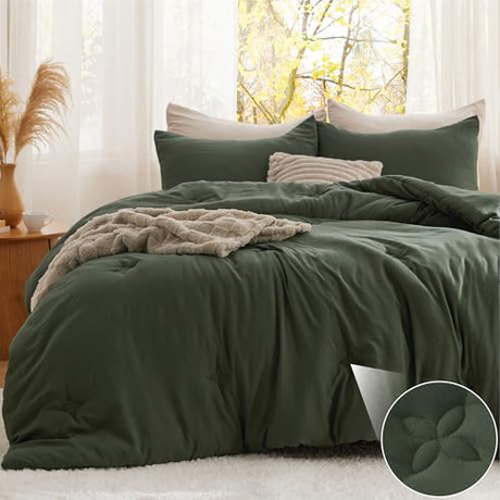 Bedsure Queen Comforter Set Olive Green, Soft Prewashed Queen Size Bedding, Quilted Comforter with Clover Design, Down Alternative Comforter for All Seasons, 3 Pieces Bed Set with 2 Pillow Shams Bedsure