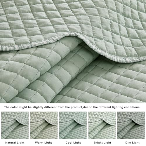 WDCOZY Sage Green King Size Quilt Bedding Set, Seafoam Scalloped Farmhouse Country Rustic Lightweight Soft Coverlet for All Season, Cute Cozy Kantha Pick Stitch Bedspread, 2 Pillow Shams WDCOZY