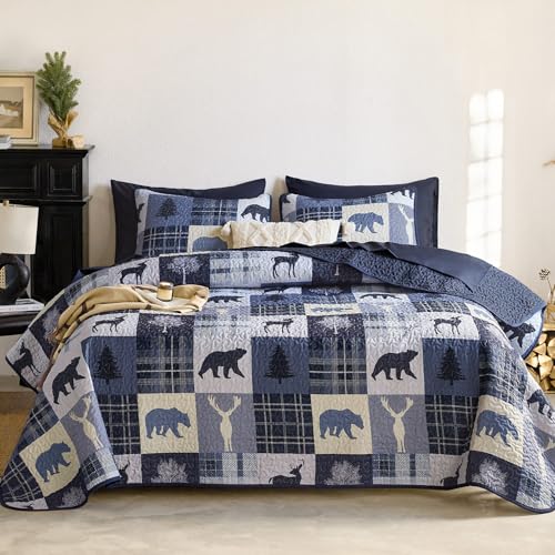 Wake In Cloud - Rustic Quilt Set, Cabin Lodge Christmas Bear Moose Deer Wildlife Western Patchwork Country, Reversible Lightweight Bedspread Coverlet, 3 Pieces, Blue Beige, King Size Wake In Cloud