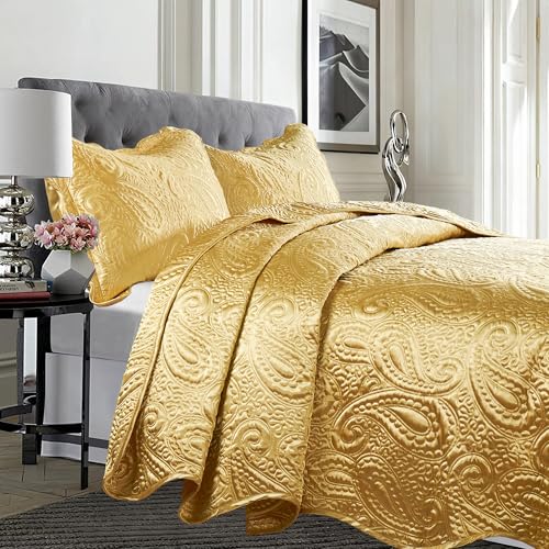Home Soft Things King Size Quilted Satin Bedspread Set - 3-Piece Luxury Reversible Bed Cover, Silky Soft Shiny & Lightweight Quilt for All Seasons, Embroidered Paisley Design, 108x96 Inches, Gold Home Soft Things