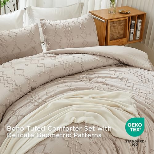 Andency Queen Comforter Set Khaki, 3 Pieces Boho Tufted Lightweight Fall Bedding Comforter Set for Queen Bed, Soft Fluffy Bed Comforter Tan (90x90In Comforter & 2 Pillowcases) Andency
