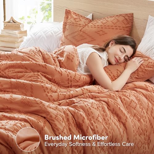 Comfort Spaces Comforter for Queen Size Bed, Geometric Diamond Tufted Boho Comforter Set Queen, All Season Lightweight Bedding Set, Matching Sham, Full/Queen Terracotta 3 Piece Comfort Spaces