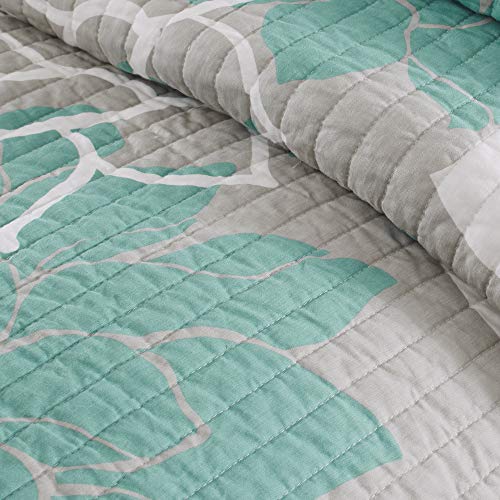 Madison Park Lola 100% Cotton Quilt Set - Casual Floral Channel Stitching Design, All Season, Lightweight Coverlet Bedspread Bedding, Shams, Decorative Pillows, King/Cal King(104"x94"), Aqua 6 Piece Madison Park