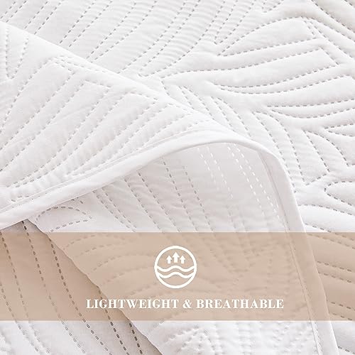 Exclusivo Mezcla King Size Quilt Bedding Set, Lightweight White Quilts King Size for All Seasons, Soft Microfiber Bedspreads Coverlets Bed Cover with Leaf Pattern, 3 Piece Exclusivo Mezcla