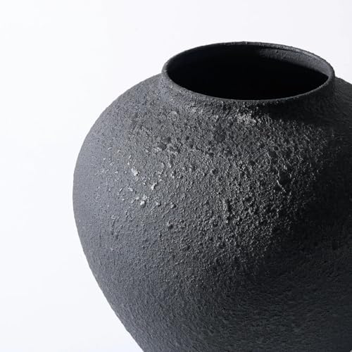 Black Large Round Vase Pottery Look for Home Decor, Arina Black Rustic Iron Vase Modern Farmhouse, Console Table Decor, Earthy Textured Metal Big Black Round Vases for Centerpieces, Jarrones Grandes RyddeligHome