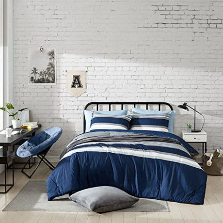 Nautica - Queen Comforter Set, Soft & Reversible Bedding for Year Round Comfort, 3 Piece Bed Set with Matching Pillowcases (Heathered Block Grey) Nautica