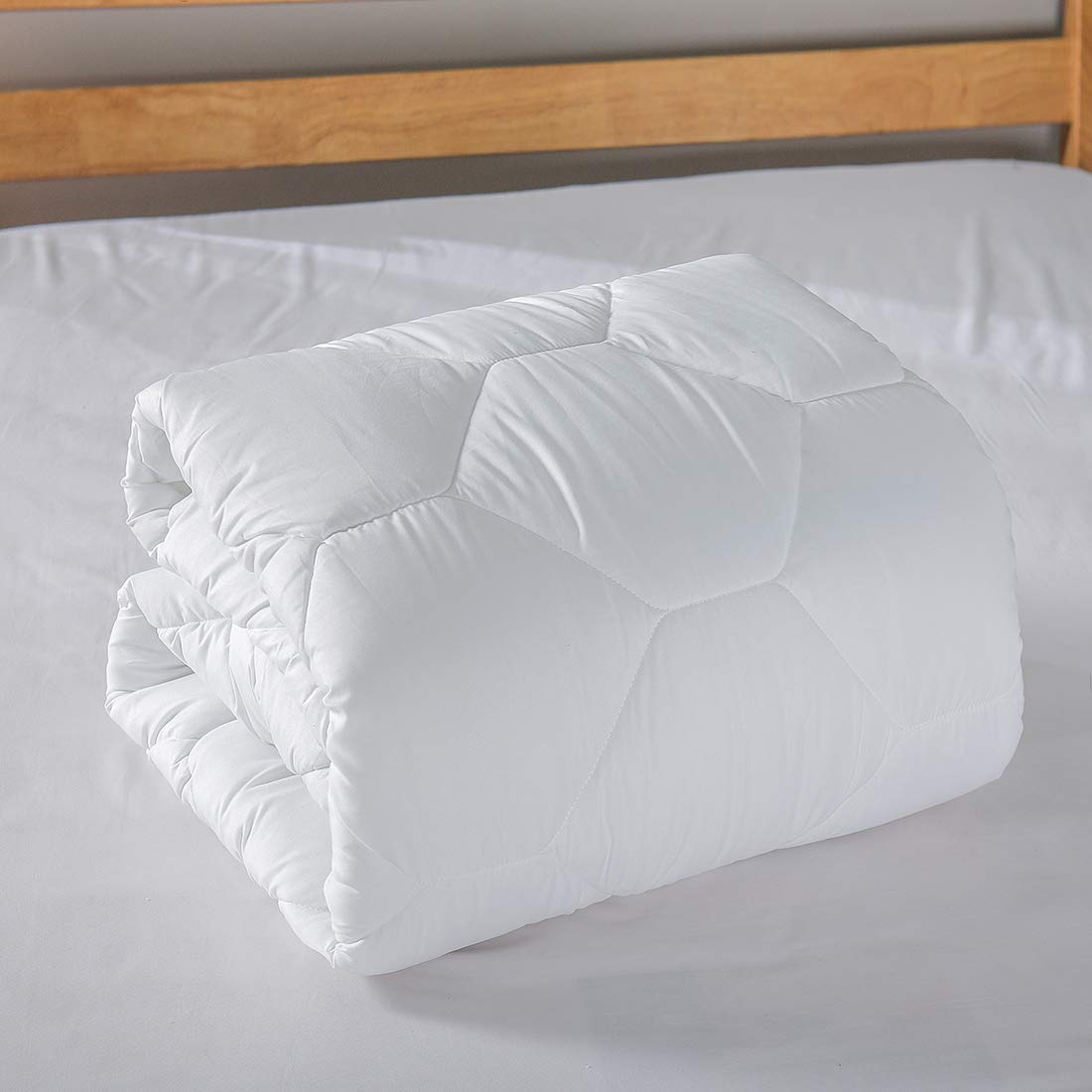 Full Mattress Pad, 8-21" Deep Pocket Protector Ultra Soft Quilted Fitted Topper Cover Fit for Dorm Home Hotel -White Favorland