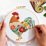 Herdiese Beginner Embroidery Kit for Adults – Rooster & Flower Pattern with Hoop, Cotton Threads, Needles, Scissors & Video Tutorials – Complete Craft Set for Beginners, Creative Gift Idea