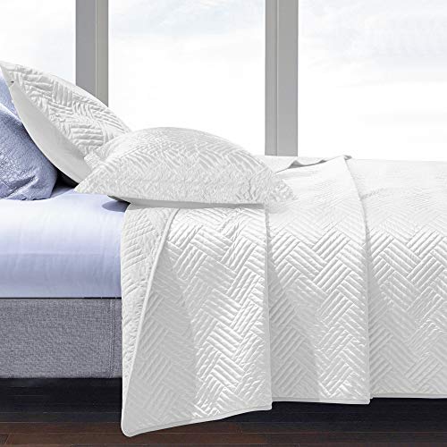 NTBAY King Silk Satin Quilt Set, Geometric Pattern Bedspread Luxury Quilted Coverlet Set for All Seasons(1 Quilt, 2 Pillow Shams), White NTBAY